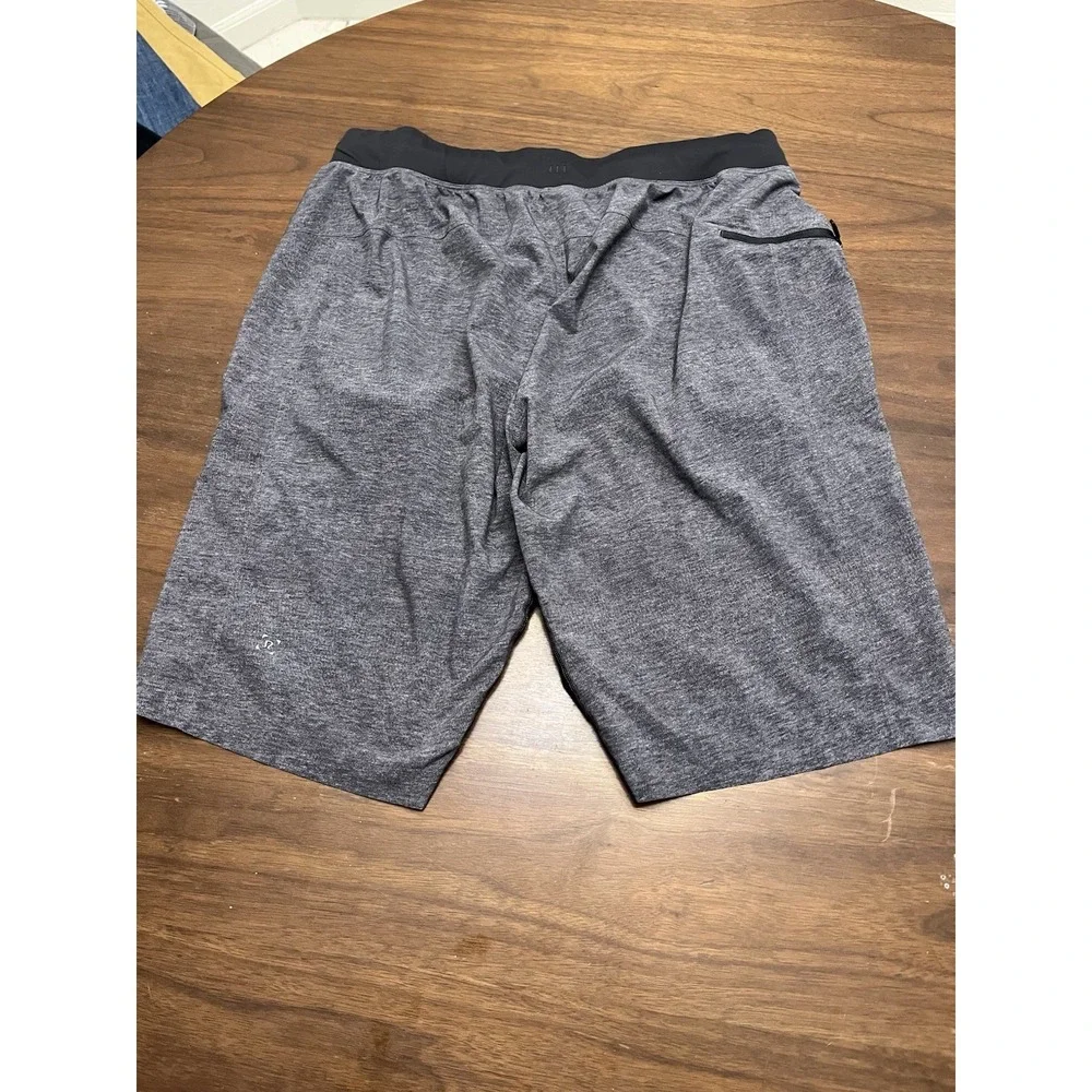 Lululemon Shorts Mens Large Gray License To Train 11